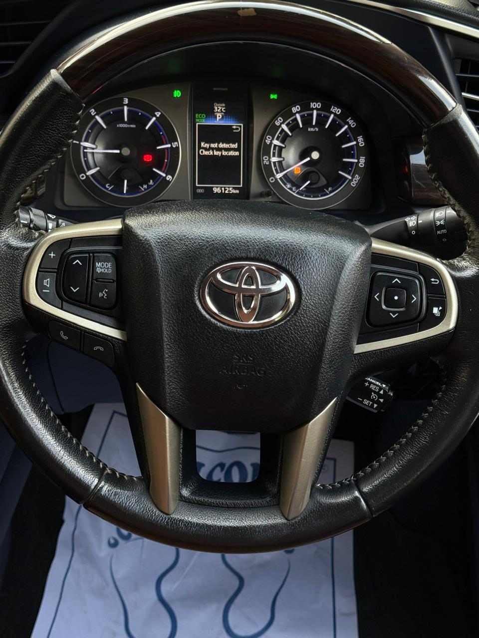 Toyota Innova Crysta 2.8 ZX - Image 8